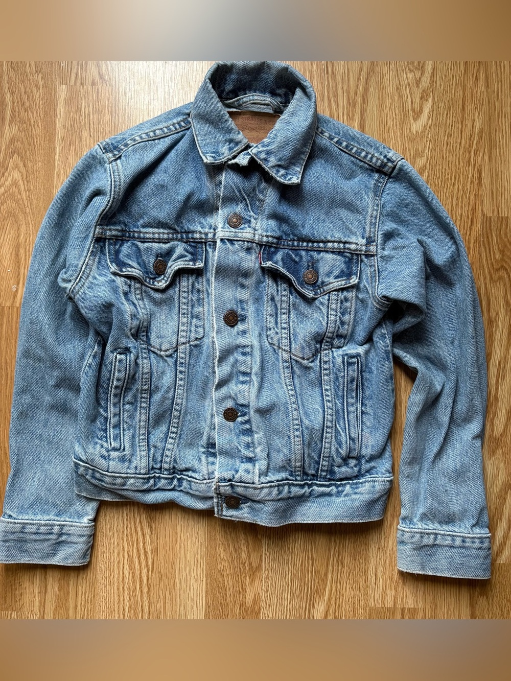 90s Levis Trucker type 3 denim jacket size M womens slim *distressed, fits S